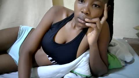 Snapshot of queen_slender chatting on June 25, 2026, 6:51 am queen_slender online show from June 25, 2026, 6:51 am