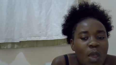 queen_sly online show from October 21, 2025, 1:23 pm