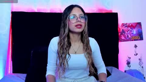Valentina online show from September 18, 2025, 8:44 pm