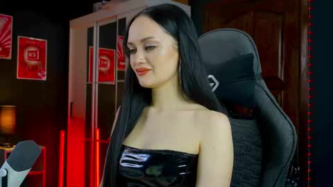 Snapshot of queenaliss chatting on February 21, 2026, 6:36 am Your world and the universe Aliss online show from February 21, 2026, 6:36 am