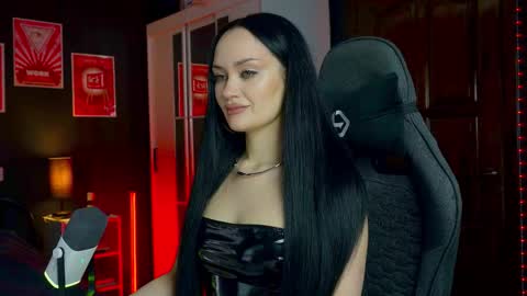 Snapshot of queenaliss chatting on March 1, 2026, 6:15 am Your world and the universe Aliss online show from March 1, 2026, 6:15 am