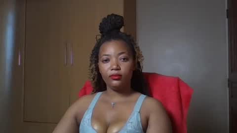 Queenbebony2 online show from June 15, 2026, 7:43 am