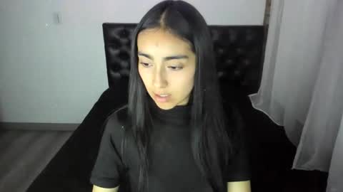 Snapshot of queenbyte_18 chatting on February 5, 2026, 5:01 am queenbyte_18 online show from February 5, 2026, 5:01 am