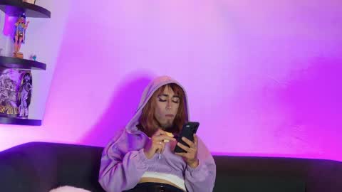 queencock_777 online show from April 25, 2026, 4:15 am