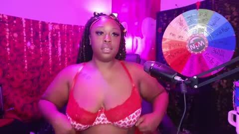 Queen Cherise Roze online show from May 25, 2026, 2:56 pm