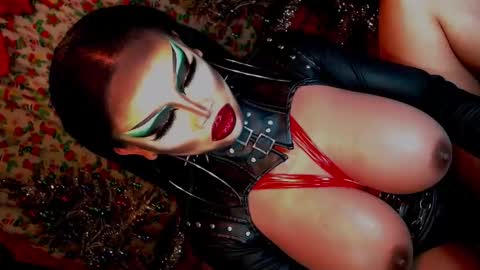 Wanda Luna online show from December 7, 2024, 1:36 am