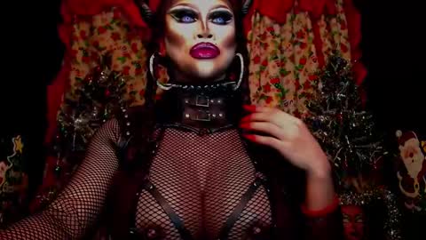 Wanda Luna online show from December 9, 2024, 6:01 am