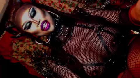 Wanda Luna online show from December 9, 2024, 9:06 am