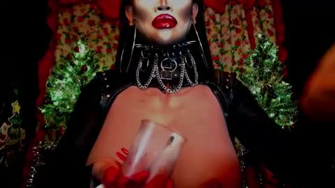 Wanda Luna online show from December 18, 2024, 6:10 am