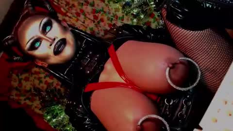 Wanda Luna online show from December 30, 2024, 9:19 pm