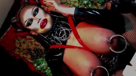 Wanda Luna online show from January 2, 2025, 12:45 am