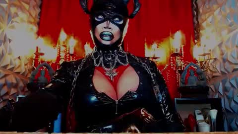 Wanda Luna online show from September 11, 2025, 6:19 pm