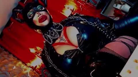 Wanda Luna online show from September 16, 2025, 10:55 pm