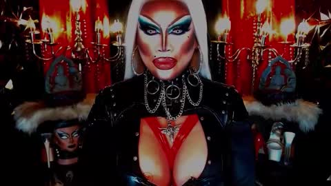 Wanda Luna online show from September 26, 2025, 11:42 pm