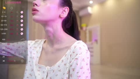 Snapshot of queenelia chatting on June 5, 2026, 10:43 am Nelly INSTA queenelia online show from June 5, 2026, 10:43 am