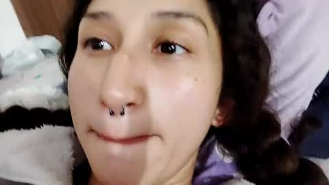 QUEENJEENN online show from June 17, 2026, 1:19 am