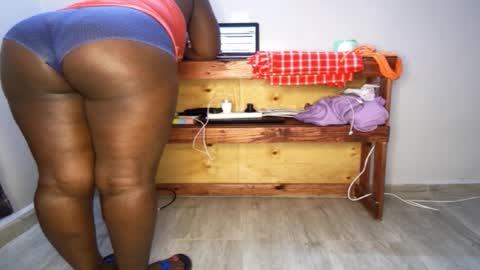 Nina online show from October 2, 2025, 7:54 pm