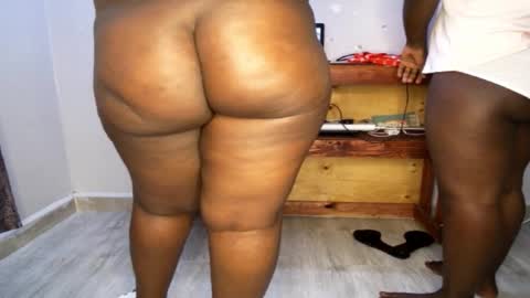 Nina online show from November 24, 2025, 6:29 pm