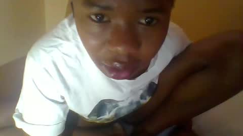 queenleona61 online show from November 24, 2025, 5:29 am