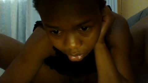 queenleona61 online show from June 17, 2026, 2:29 pm