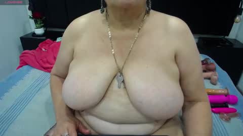 VickyBoobss online show from October 7, 2025, 9:01 pm
