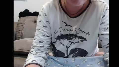 Snapshot of queenmymind chatting on October 13, 2025, 12:38 pm queenmymind online show from October 13, 2025, 12:38 pm