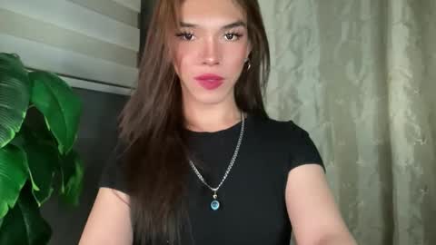 QUEEN online show from February 7, 2026, 11:30 pm