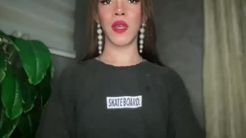 QUEEN online show from March 1, 2026, 1:07 am