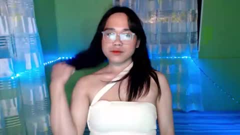 Snapshot of queenoflove_adriana chatting on May 16, 2026, 3:33 pm adrianna online show from May 16, 2026, 3:33 pm
