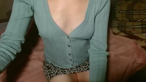 queenoftenderness online show from November 21, 2025, 6:50 pm