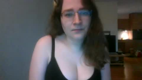 Snapshot of queenofthenights chatting on June 17, 2026, 8:10 pm queenofthenights online show from June 17, 2026, 8:10 pm