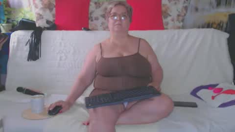 QueenPammy online show from September 13, 2025, 6:46 am
