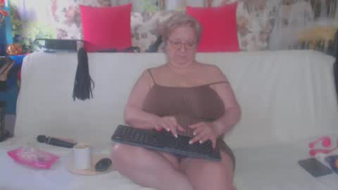 QueenPammy online show from September 25, 2025, 7:45 am