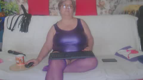 QueenPammy online show from October 8, 2025, 6:11 am