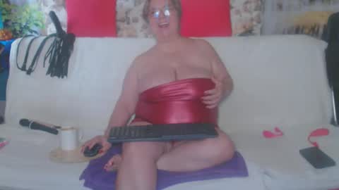 QueenPammy online show from October 9, 2025, 7:50 am