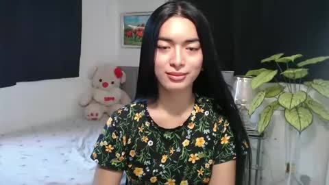 QueenPinay69 online show from September 27, 2025, 2:05 am