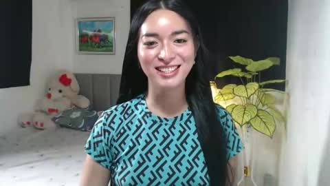 QueenPinay69 online show from October 9, 2025, 5:16 am