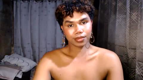 Snapshot of queenpinayebony_xx chatting on July 22, 2026, 12:30 pm queenpinayebony_xx online show from July 22, 2026, 12:30 pm