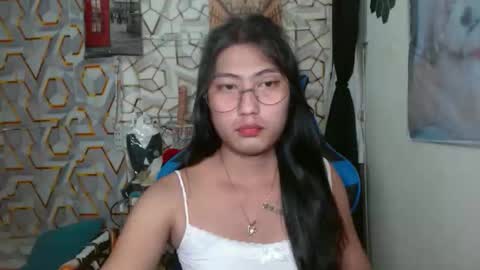 queensteffi online show from May 7, 2026, 8:20 am