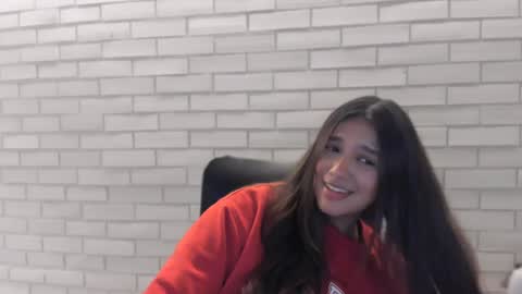 Snapshot of queenv66 chatting on February 2, 2025, 4:15 am Val - online show from February 2, 2025, 4:15 am