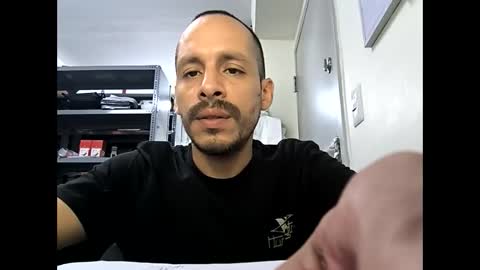 quik32 online show from March 11, 2025, 2:18 pm