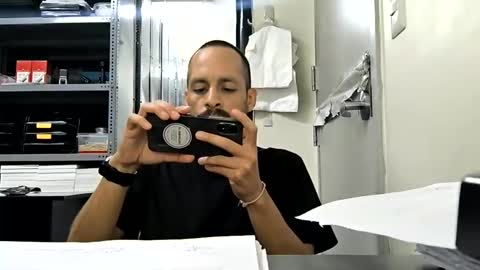 quik32 online show from March 11, 2025, 8:42 pm