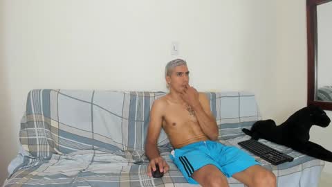 Snapshot of quinnandpuma chatting on March 8, 2025, 3:50 am QuinnAndPuma online show from March 8, 2025, 3:50 am