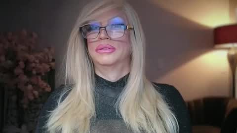 ViVaLuvLicious online show from February 13, 2026, 1:45 am