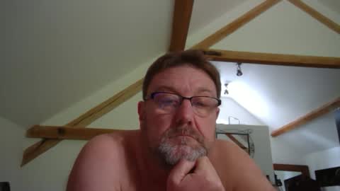 qwertyfish72 online show from May 18, 2026, 11:16 am