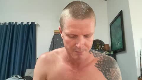 rabbit_eyes69 online show from April 15, 2026, 4:08 am