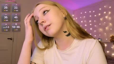 Rebecca  Becc online show from April 13, 2026, 5:29 pm