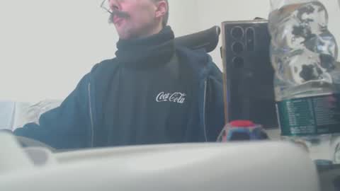 Snapshot of raccon68 chatting on December 3, 2024, 1:21 pm Raccoon68 online show from December 3, 2024, 1:21 pm