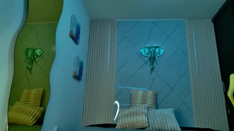 rachel_rivera99 online show from September 19, 2025, 11:44 am