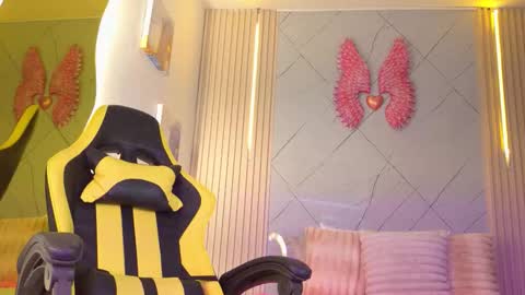 rachel_rivera99 online show from October 21, 2025, 11:33 am